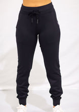 Load image into Gallery viewer, Keings Vital Joggers (Womens)
