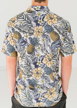 Load image into Gallery viewer, Keings Travel Shirt
